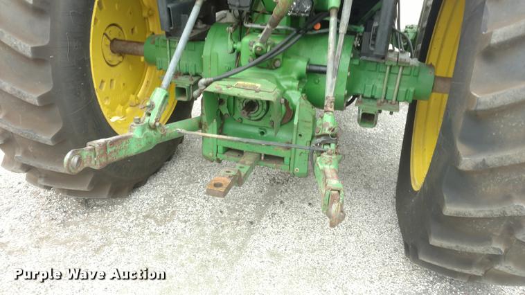 image for item DA4318 1984 John Deere 2950 tractor