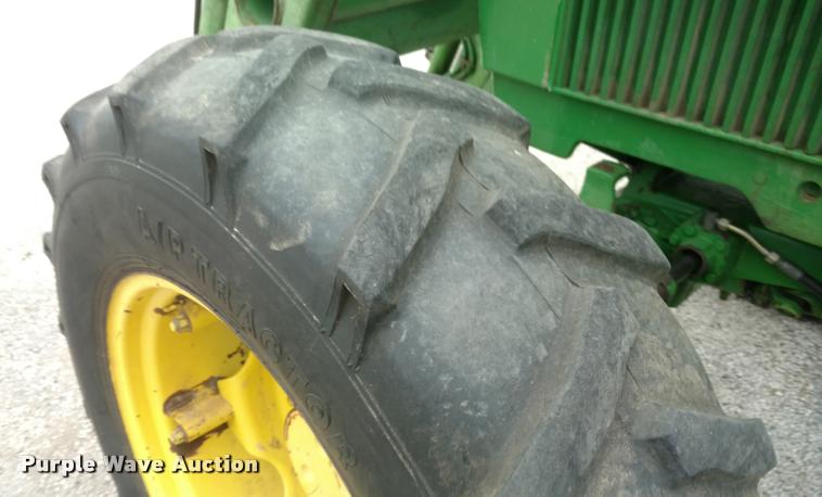 image for item DA4318 1984 John Deere 2950 tractor