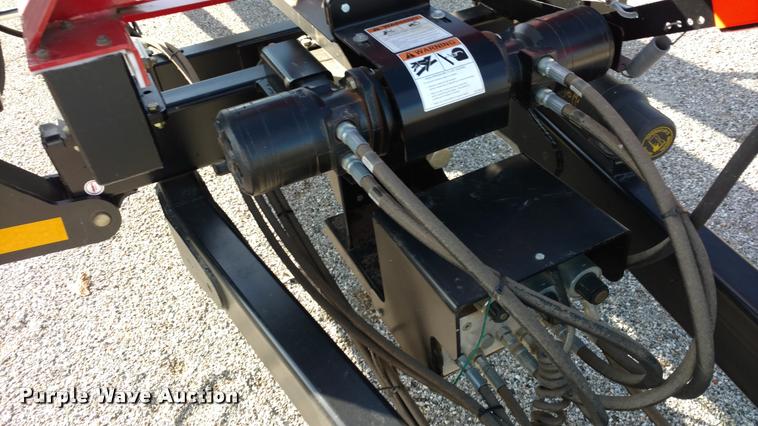 image for item DA4321 2014 Farm King BM1450R bale carrier