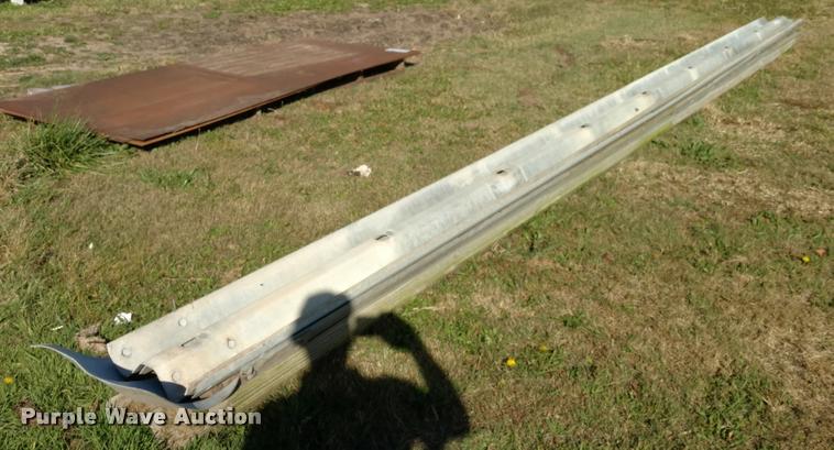 image for item DA4332 (10) pieces of guard rail