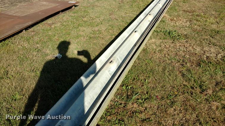 image for item DA4332 (10) pieces of guard rail