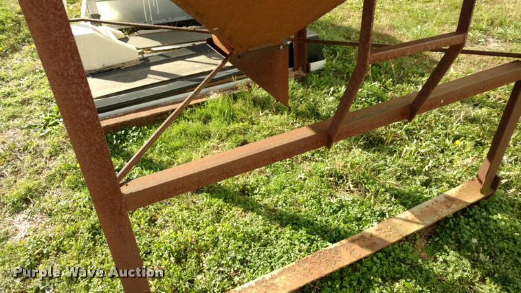 image for item DA4334 Steel grain bin