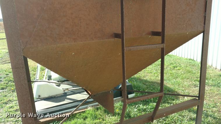 image for item DA4334 Steel grain bin