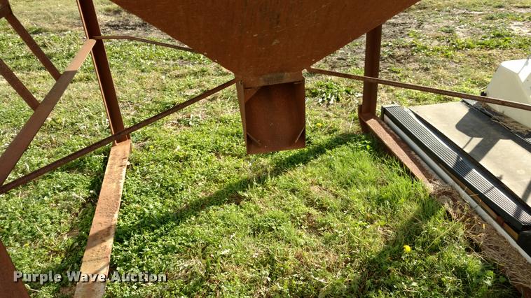 image for item DA4334 Steel grain bin