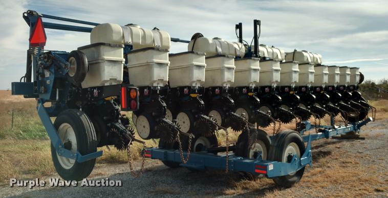 image for item DA4337 Kinze 3650 12/23 Interplant split row planter