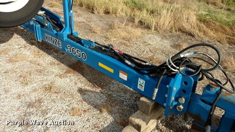 image for item DA4337 Kinze 3650 12/23 Interplant split row planter