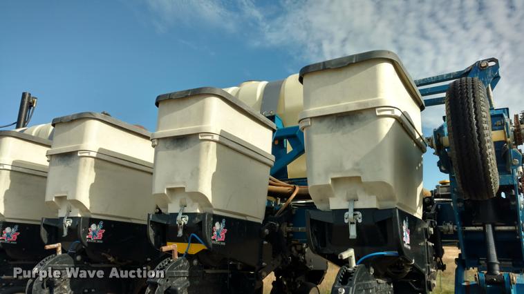 image for item DA4337 Kinze 3650 12/23 Interplant split row planter