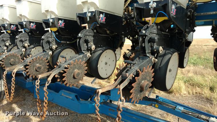 image for item DA4337 Kinze 3650 12/23 Interplant split row planter