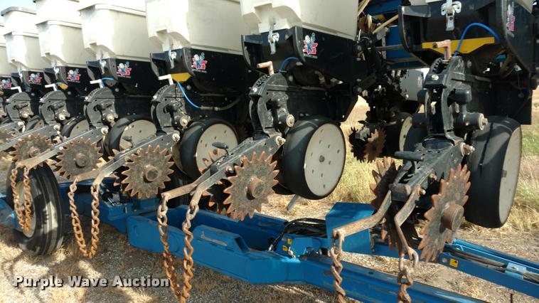 image for item DA4337 Kinze 3650 12/23 Interplant split row planter