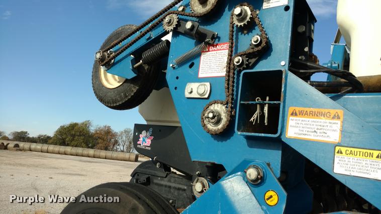 image for item DA4337 Kinze 3650 12/23 Interplant split row planter