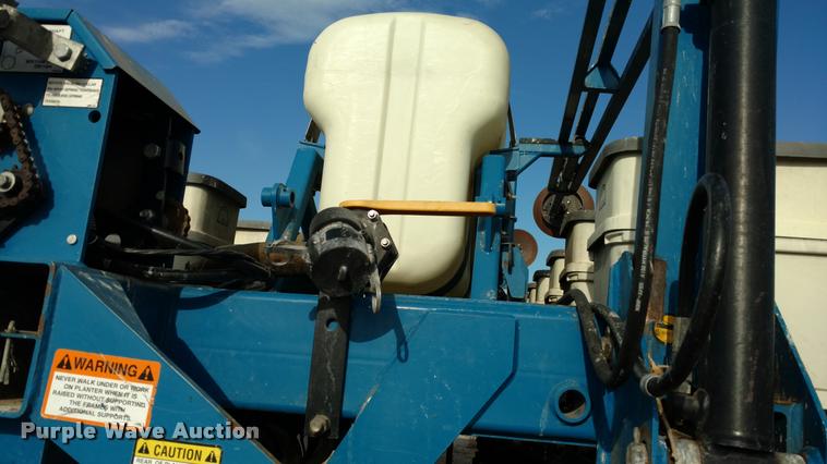 image for item DA4337 Kinze 3650 12/23 Interplant split row planter