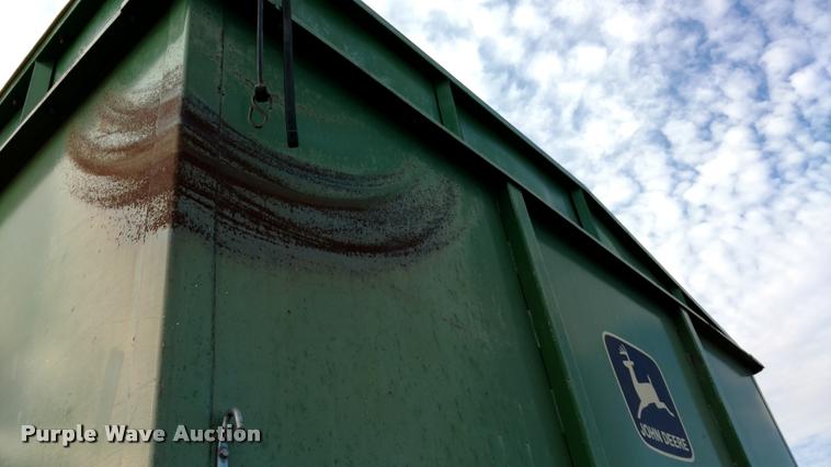 image for item DA4338 John Deere 500 grain cart