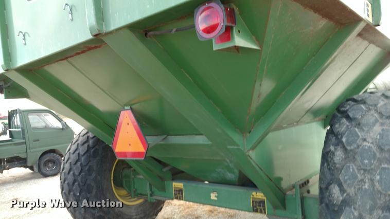 image for item DA4338 John Deere 500 grain cart