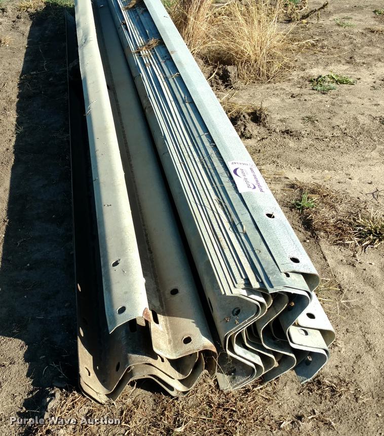 image for item DA4342 (15) pieces of guard rail