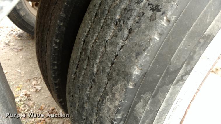 image for item DA4371 Killbros 385 seed tender