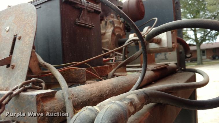 image for item DA4371 Killbros 385 seed tender