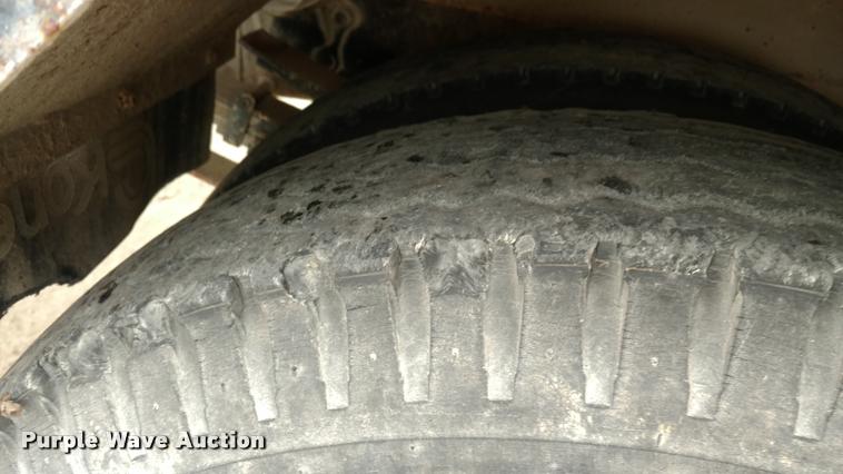 image for item DA4371 Killbros 385 seed tender