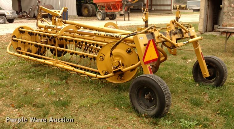 image for item DA4372 Vermeer R23 hay rake