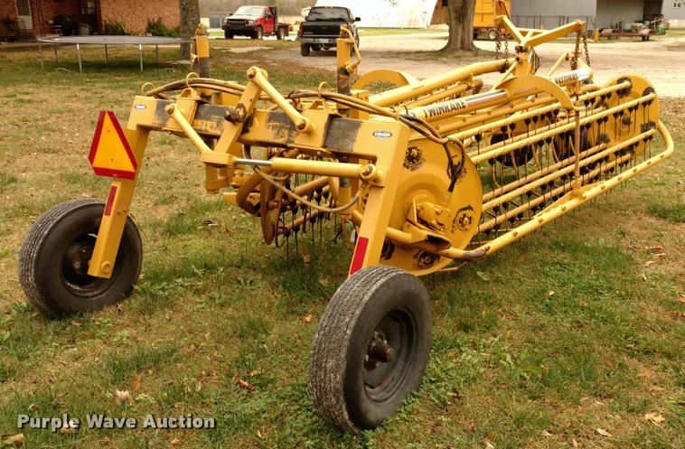 image for item DA4372 Vermeer R23 hay rake