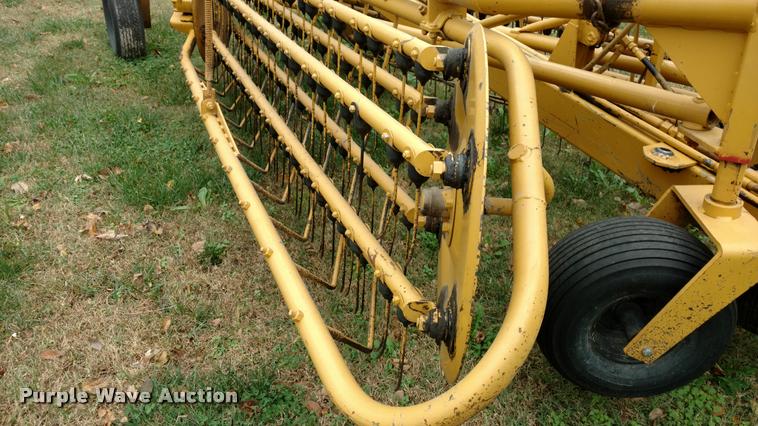 image for item DA4372 Vermeer R23 hay rake