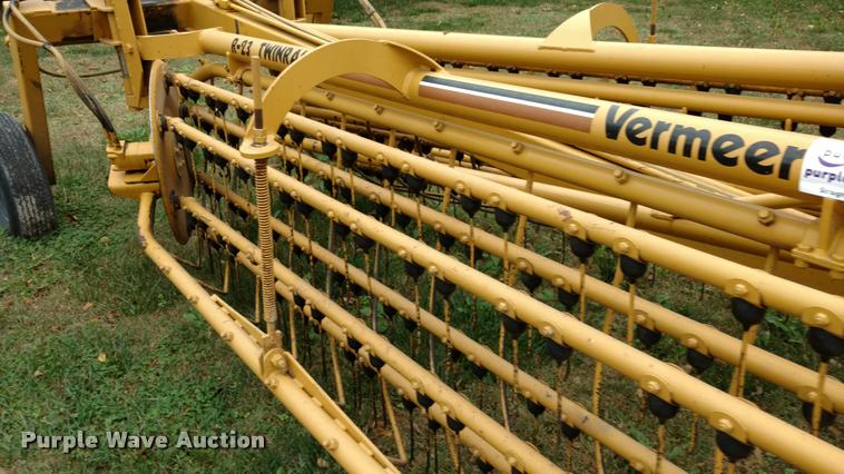 image for item DA4372 Vermeer R23 hay rake