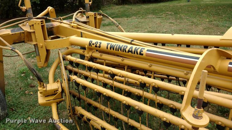 image for item DA4372 Vermeer R23 hay rake
