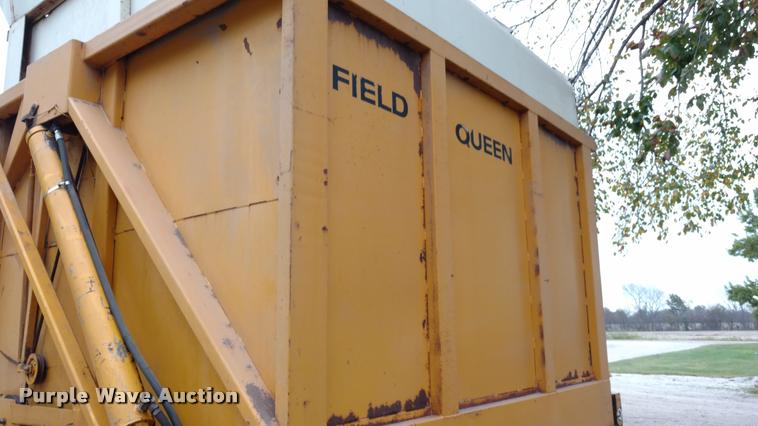 image for item DA4373 Field Queen 1408 silage dump wagon