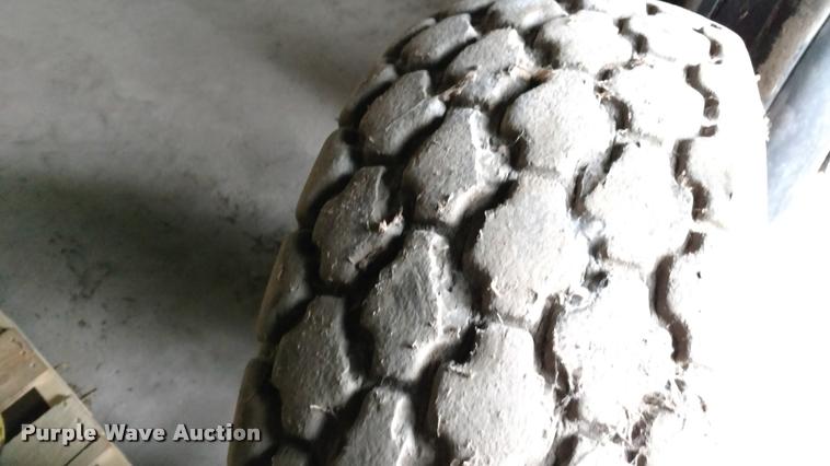 image for item DA4373 Field Queen 1408 silage dump wagon