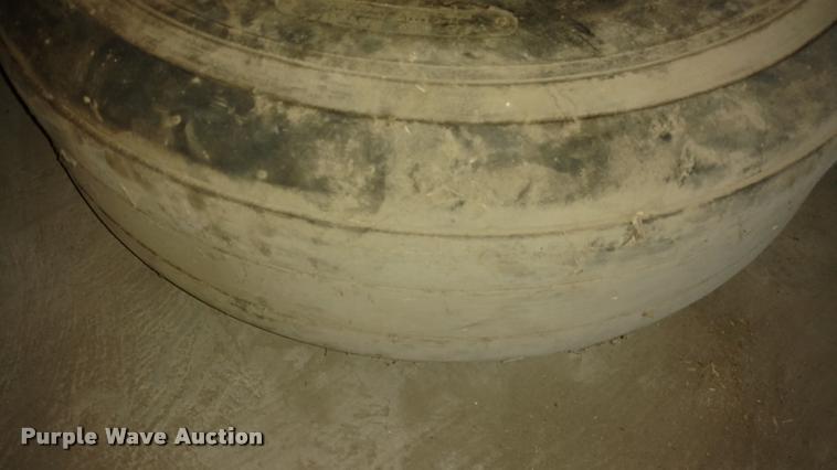 image for item DA4373 Field Queen 1408 silage dump wagon