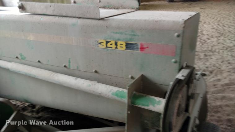 image for item DA4380 John Deere 348 small square baler