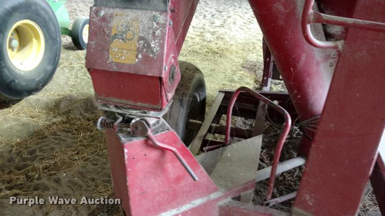 image for item DA4381 Farm Hand 822 grinder/mixer