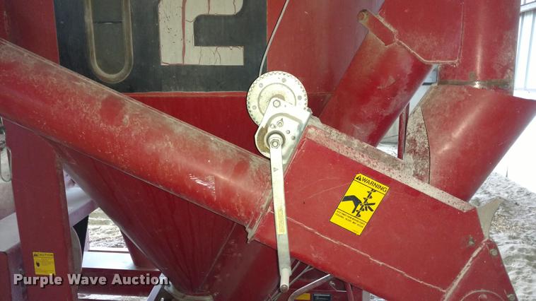 image for item DA4381 Farm Hand 822 grinder/mixer