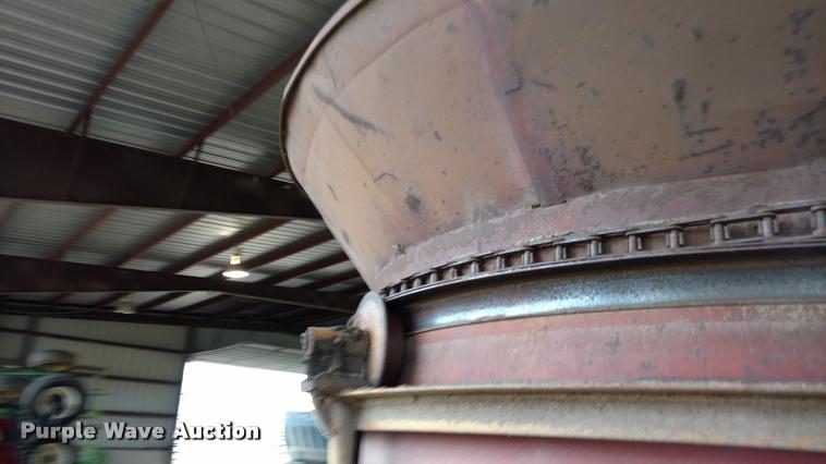 image for item DA4383 HayBuster RG9 tub grinder