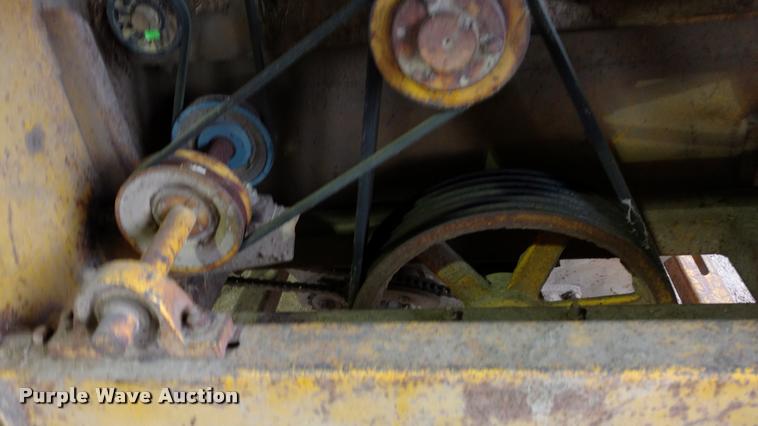 image for item DA4383 HayBuster RG9 tub grinder