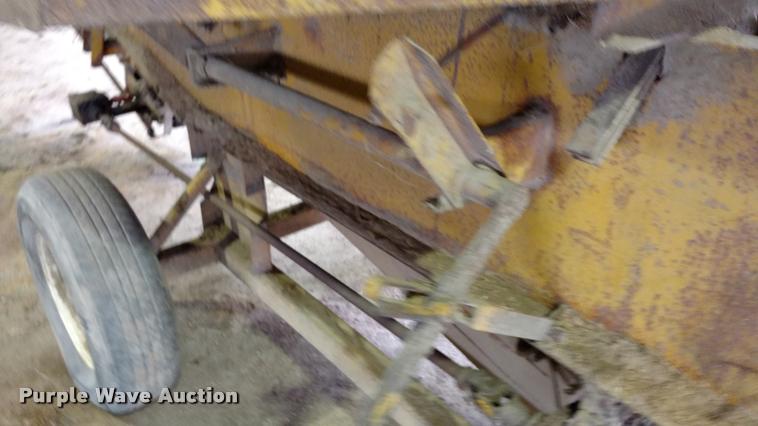 image for item DA4383 HayBuster RG9 tub grinder