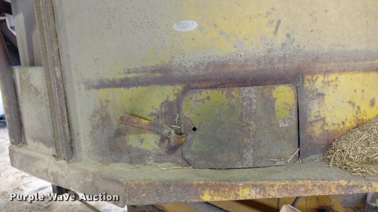 image for item DA4383 HayBuster RG9 tub grinder