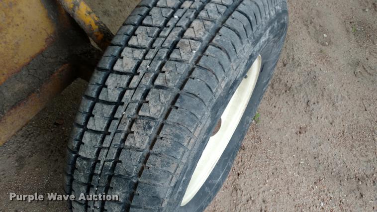 image for item DA4383 HayBuster RG9 tub grinder