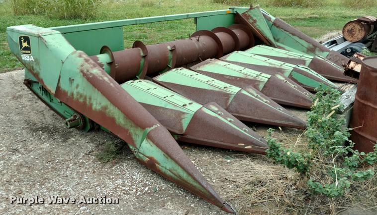 image for item DA4384 John Deere 653A row crop head