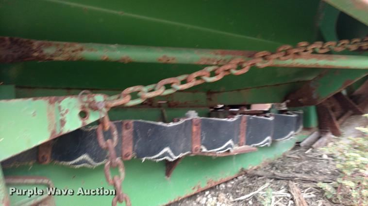 image for item DA4384 John Deere 653A row crop head