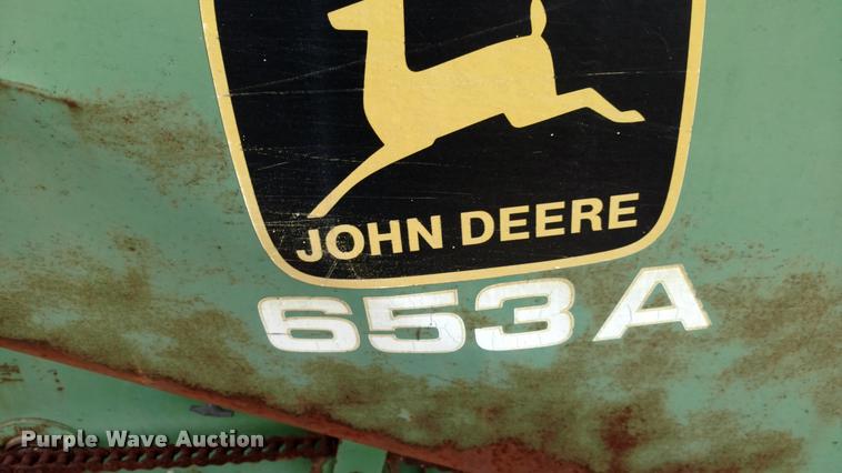image for item DA4384 John Deere 653A row crop head