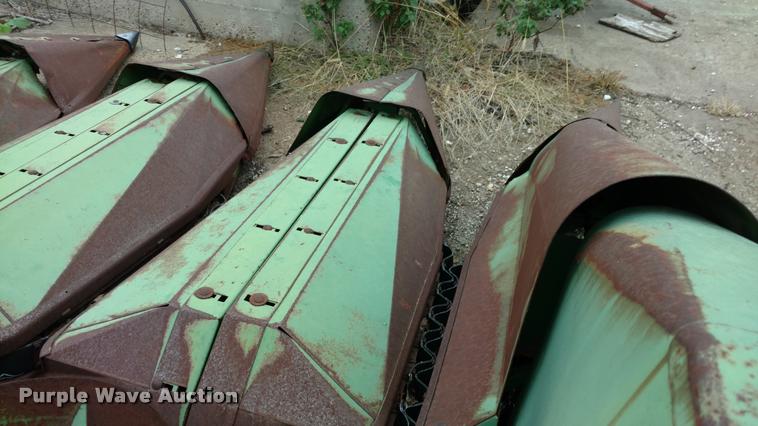 image for item DA4384 John Deere 653A row crop head