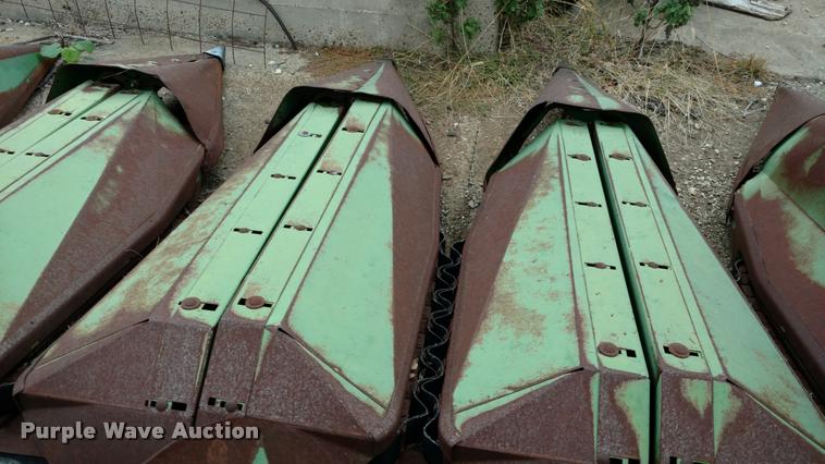 image for item DA4384 John Deere 653A row crop head