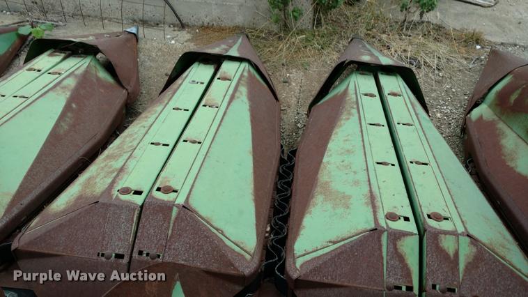 image for item DA4384 John Deere 653A row crop head