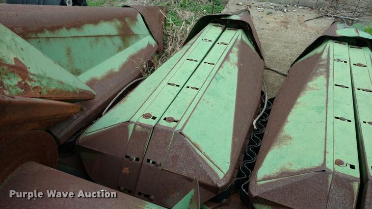 image for item DA4384 John Deere 653A row crop head