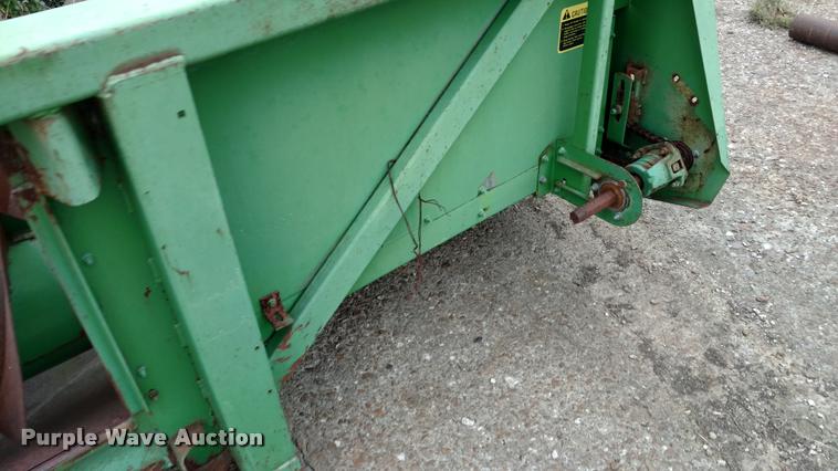 image for item DA4384 John Deere 653A row crop head