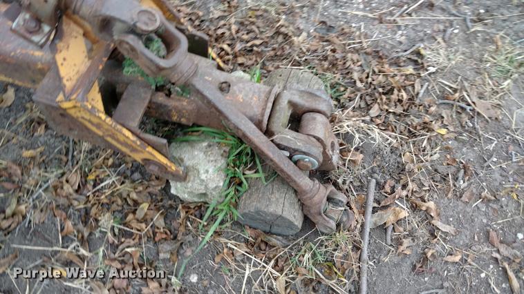 image for item DA4385 Hancock elevating scraper