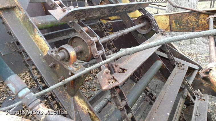 image for item DA4385 Hancock elevating scraper