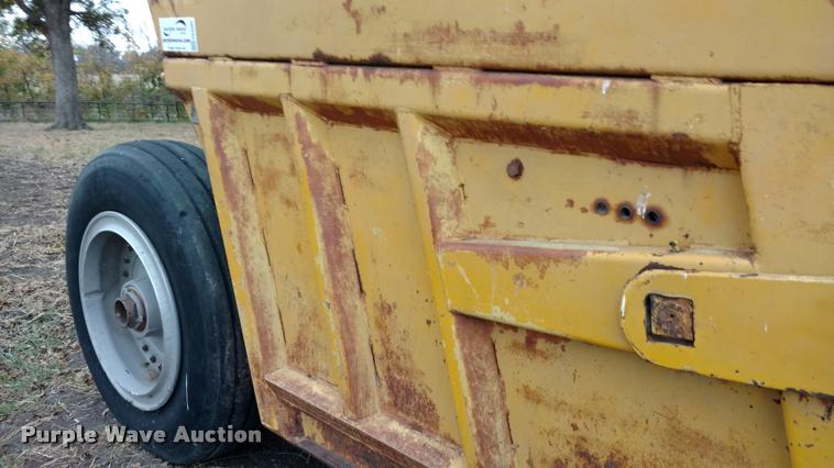 image for item DA4385 Hancock elevating scraper