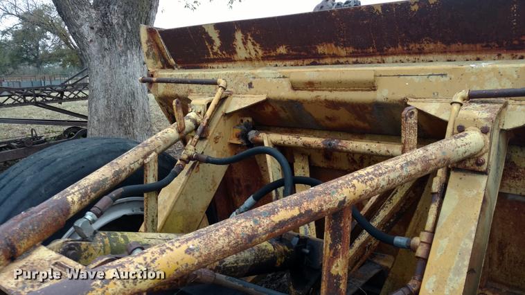 image for item DA4385 Hancock elevating scraper