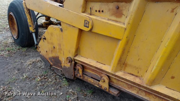 image for item DA4385 Hancock elevating scraper